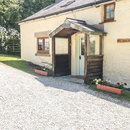 Lower West Curry Holiday home *